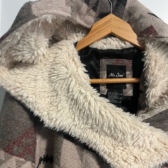 Graphic hooded women’s coat - Picture 3 of 4